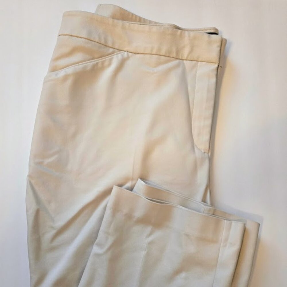 Chico's cream color slacks Size 3/XL short‎